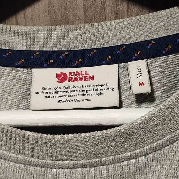 Fjallraven Classic Sweater. Size M - Picture 3 of 3